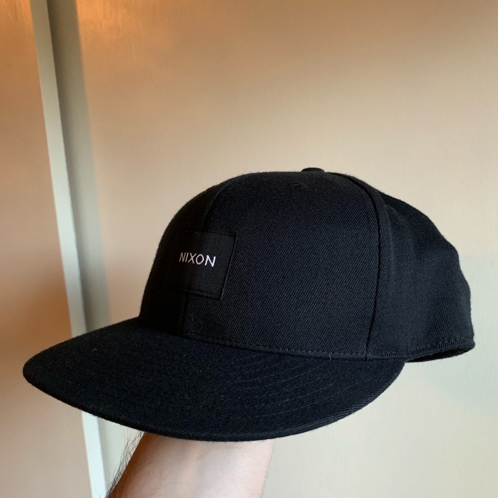Nixon flexfit hat 7 1/4 - 7 5/8